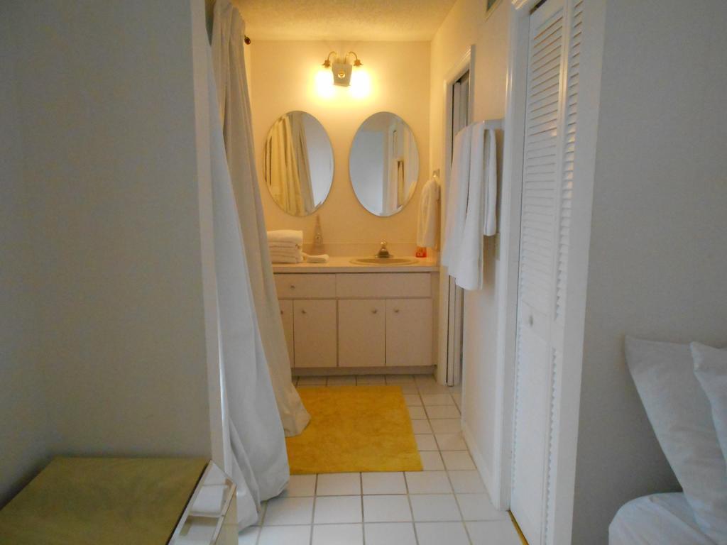 3000 Sq Ft Beach And Bay Condo St. Pete Beach Exterior photo