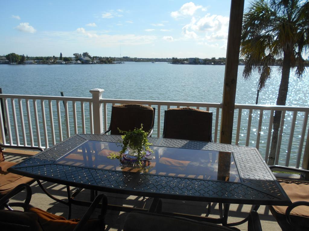 3000 Sq Ft Beach And Bay Condo St. Pete Beach Exterior photo