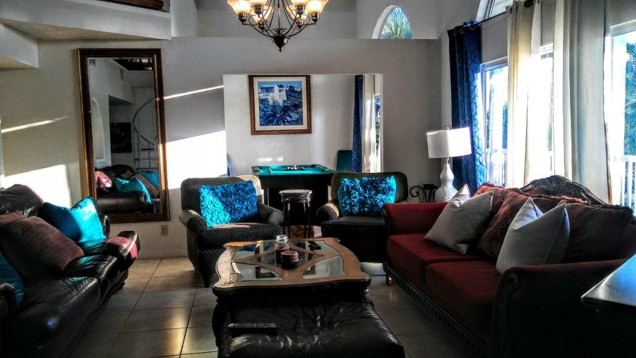 3000 Sq Ft Beach And Bay Condo St. Pete Beach Exterior photo